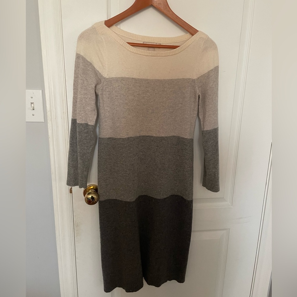 BANANA REPUBLIC WOMEN’S WOOL L/S DRESS